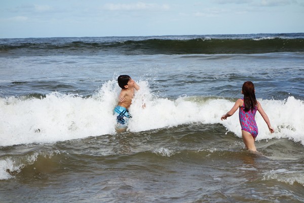 Kids and the waves